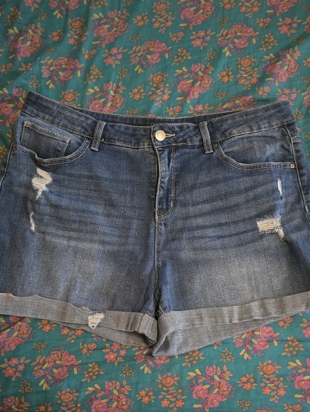 Time And Tru Blue Denim Rolled Women's Shorts Size 18